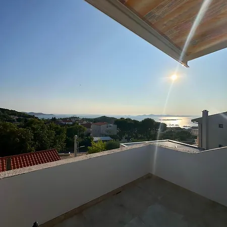 Bunja No2 Lejlighed *