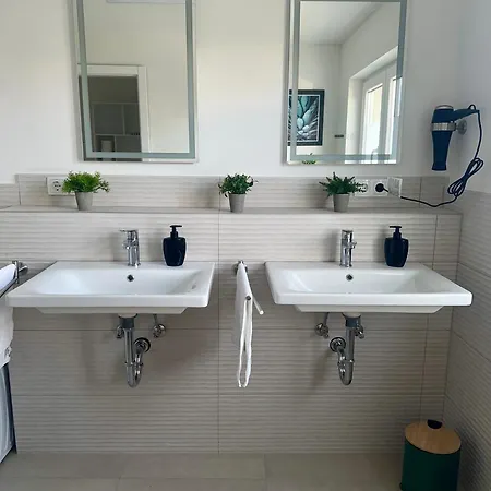 アパート Bunja No2 *